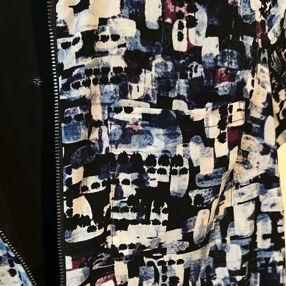 WILLOW & THREAD | Lined Patterned Short Sleeve Mini Dress Zipper Neck Line - Picture 5 of 11